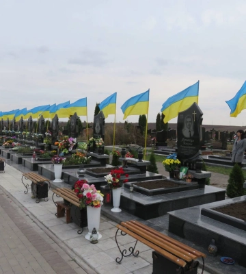 Миколаївська ритуальна служба встановить додаткові 40 пам&amp;#039;ятників для загиблих військових – загалом їх буде 200