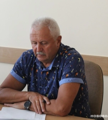 Депутат Нововолинської міської ради купив ділянку під «коровою» 