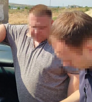 На Одещині викрито посадовця ДМС, який організував переправлення військовозобов’язаних до Молдови. ФОТО