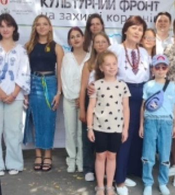 У центрі Луцька збирали гроші для військових 100 та 14 бригад