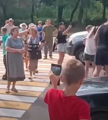 У Донецьку люди перекрили дорогу через відсутність води - журналіст