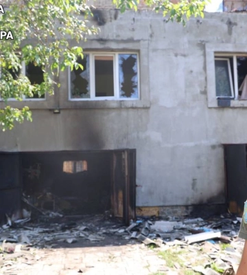 Окупанти вдарили по селу Подоли на Харківщині, загинув чоловік. ФОТОрепортаж