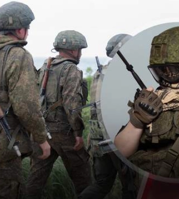 Досі риють окопи: як окупанти укріплюються у Бердянську