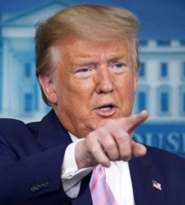 Трамп не хоче йти на дебати та вибухи в Криму: головне за ніч