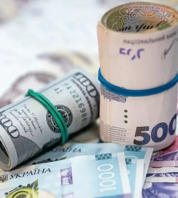 Курс валют НБУ. Долар та євро тримають позиції