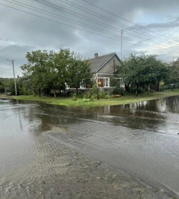 У Ківерцях після дощу вулиця пішла під воду 