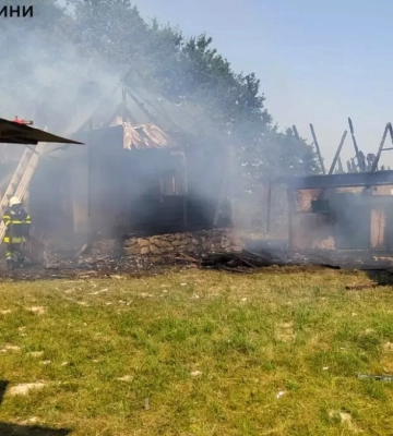 В Косівському районі горіла господарська будівля