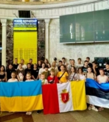 Одеські школярі вирушили на відпочинок до Таллінна