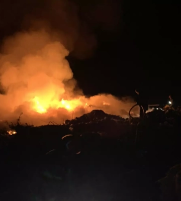 На Ужгородщині двічі гасили пожежі на сміттєзвалищах
