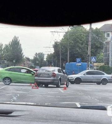 Два человека пострадали в утренней аварии в Кривом Роге