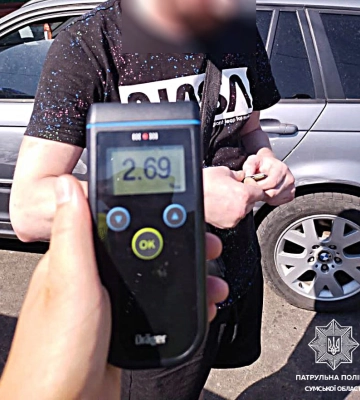 У Сумах водій BMW напідпитку вчинив ДТП
