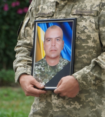 На Волині попрощались із загиблим Захисником Олегом Мартиновим