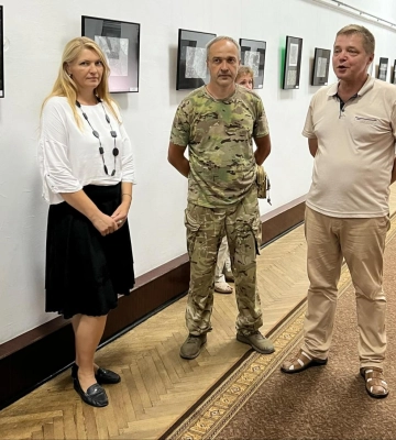 &quot;Мистецтво до війни. І не тільки&quot;: у Рівному відбулося відкриття виставки графічних робіт