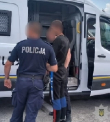 Маневицькі поліцейські розшукали злочинця у Республіці Польща