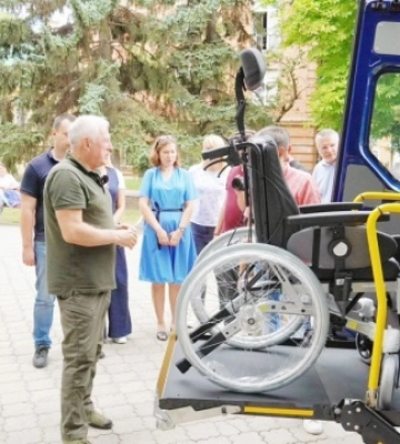 Німеччина профінансувала закупівлю чотирьох соціальних таксі для Сумщини