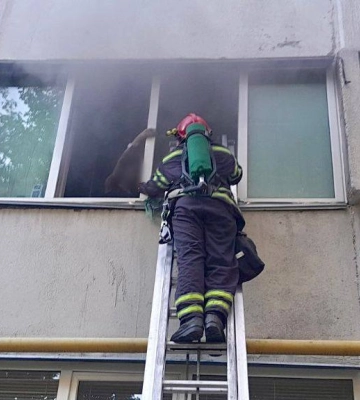 Дитину та жінку врятували під час пожежі у Смілі