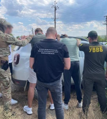 На Одещині посадовець намагався підкупити прикордонника
