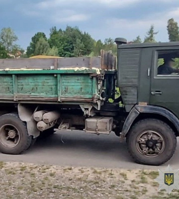 На Львівщині вантажівка травмувала пішохода
