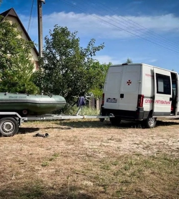 У Києві тіло потопельника дістати з водойми змогли лише водолази ДСНС