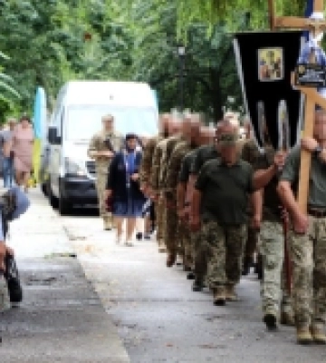 В останню путь у Вараші провели 58-річного стрільця Леоніда Ковальова