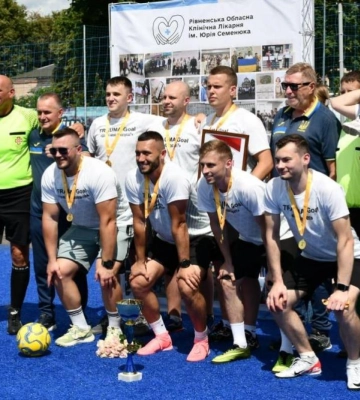 До Дня медика у Рівному відбувся футбольний турнір серед лікарів