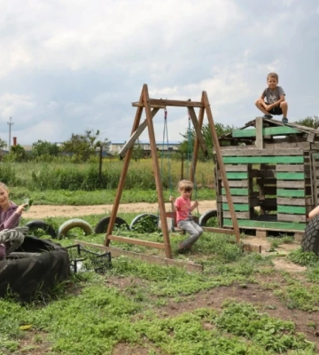 Скільки дітей проживає в Херсонській громаді