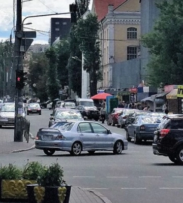 У Києві вулицею Оленівською буде обмежено рух транспорту (схема)