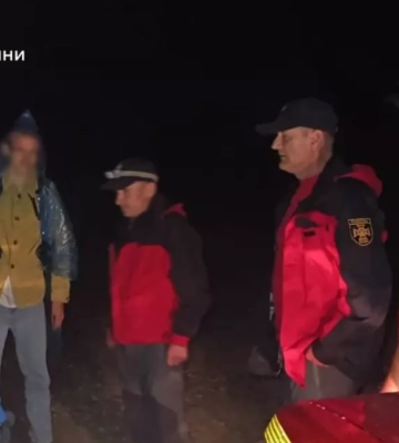 На Калущині у горах заблукали туристи: їх розшукали рятувальники