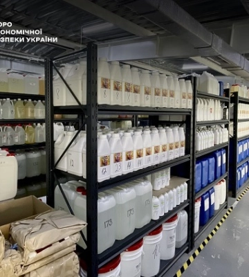 Вилучено продукції на 365 млн грн: на Київщини викрили підпільний цех з виготовлення рідини для електронних сигарет
