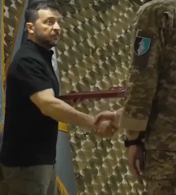 Зеленський приїхав в район Вовчанська: привітав воїнів ССО (відео)