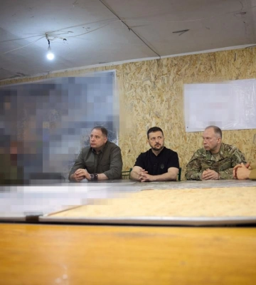 Зеленський відвідав командний пункт в районі Вовчанська, аби привітати воїнів ССО (ВІДЕО)