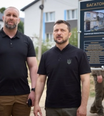 Зеленський ознайомився з відбудовою пошкодженого житла на Харківщині