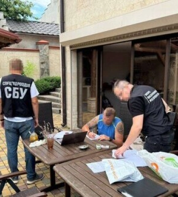 Посадовців Одеської міськради підозрюють в мільйонних розкраданнях на закупівлях для військових. ФОТОрепортаж