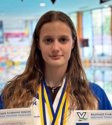 Спортсменка з Кіровоградщини здобула п’ять медалей на чемпіонаті з плавання