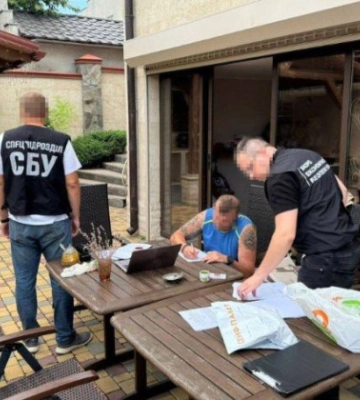 Мільйонні розкрадання на закупівлі військового спорядження: підозрюють посадовців Одеської міськради