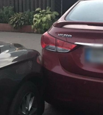 В Одесі водійка автомобіля збила двох підлітків на самокаті
