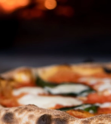 Доставка піци, салатів і десертів у Львові: що пропонує MA Pizza