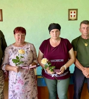 На Волині матерям полеглих бійців вручили нагороди синів 