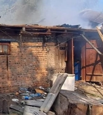 На Волині через коротке замикання згоріла будівля 
