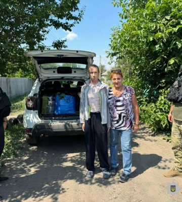 Поліція Харківщини допомагає евакуюватися мешканцям прифронтового Куп’янського району