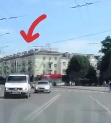 У Луцьку неповнолітній на бусі «розсікав» центром міста (відео)