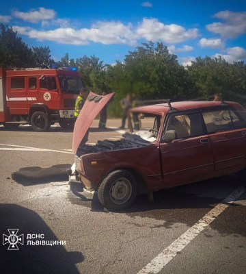 На Львівщині зіткнулися мотоцикліст і велосипедист - ФОТО