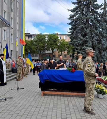 У громаді на Волині попрощалися з Героєм Ігорем Зайцем