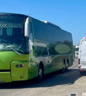 На Одещині рейсовий автобус потрапив у ДТП, постраждала дитина
