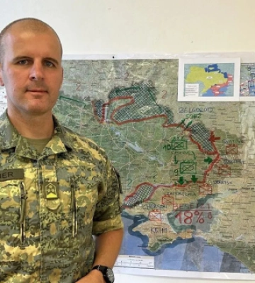 Оперативною ціллю росіян зараз є розтягування лінії фронту - австрійський полковник