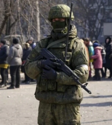 Незаконна влада Херсонщини повідомила, кому не знадобиться перепустка в 15-кілометрову прифронтову зону