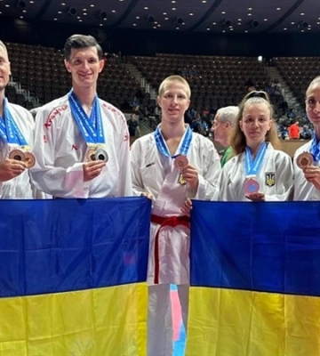 Дніпрянка Олександра Єланська виборола командну бронзу на Чемпіонаті світу з карате JKS