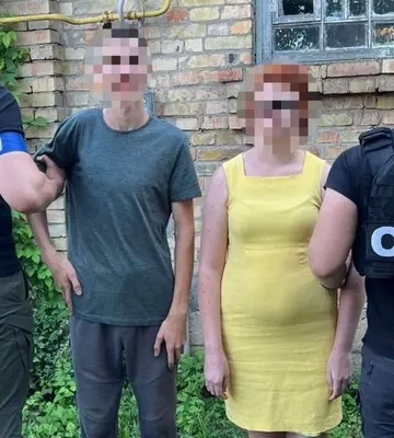 Шукали підробіток: на Київщині чоловік та жінка спалили автомобілі ЗСУ та волонтерів