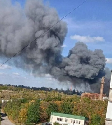 У Донецьку чути вибухи, є "прильоти" - соцмережі