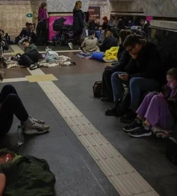 У метро Києва у зв&#039;язку з російською атакою збився графік руху поїздів